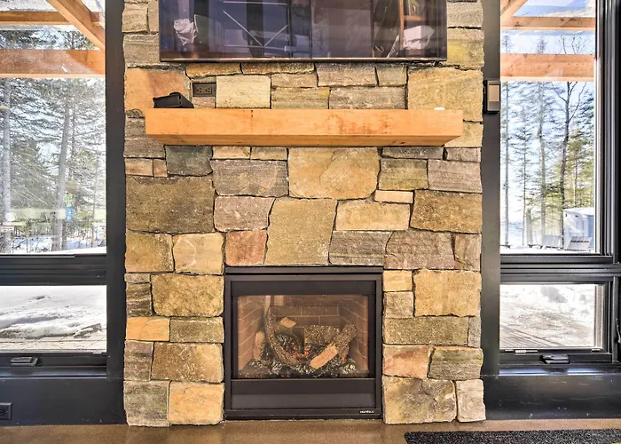 Lake Superior Fall/Winter Cabin: Fire Pit & Beach
